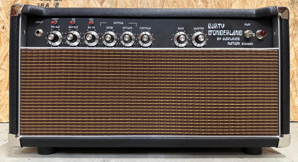 Amplified Nation, Dirty wonderland 100 head , black /oxblood