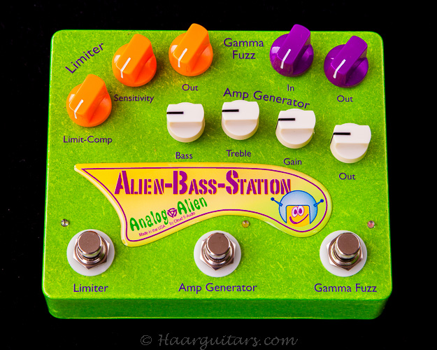 Analog Alien, Bass Station - Haar Guitars and Parts